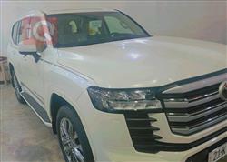 تۆیۆتا لاند کروزەر